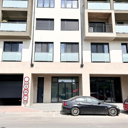 New 2022 Family&Friends Downtown Ac 3Br 2Ba Free Parking Big Balcony Near Metro&Train Station Self Check-In Apt Budapest Luaran gambar