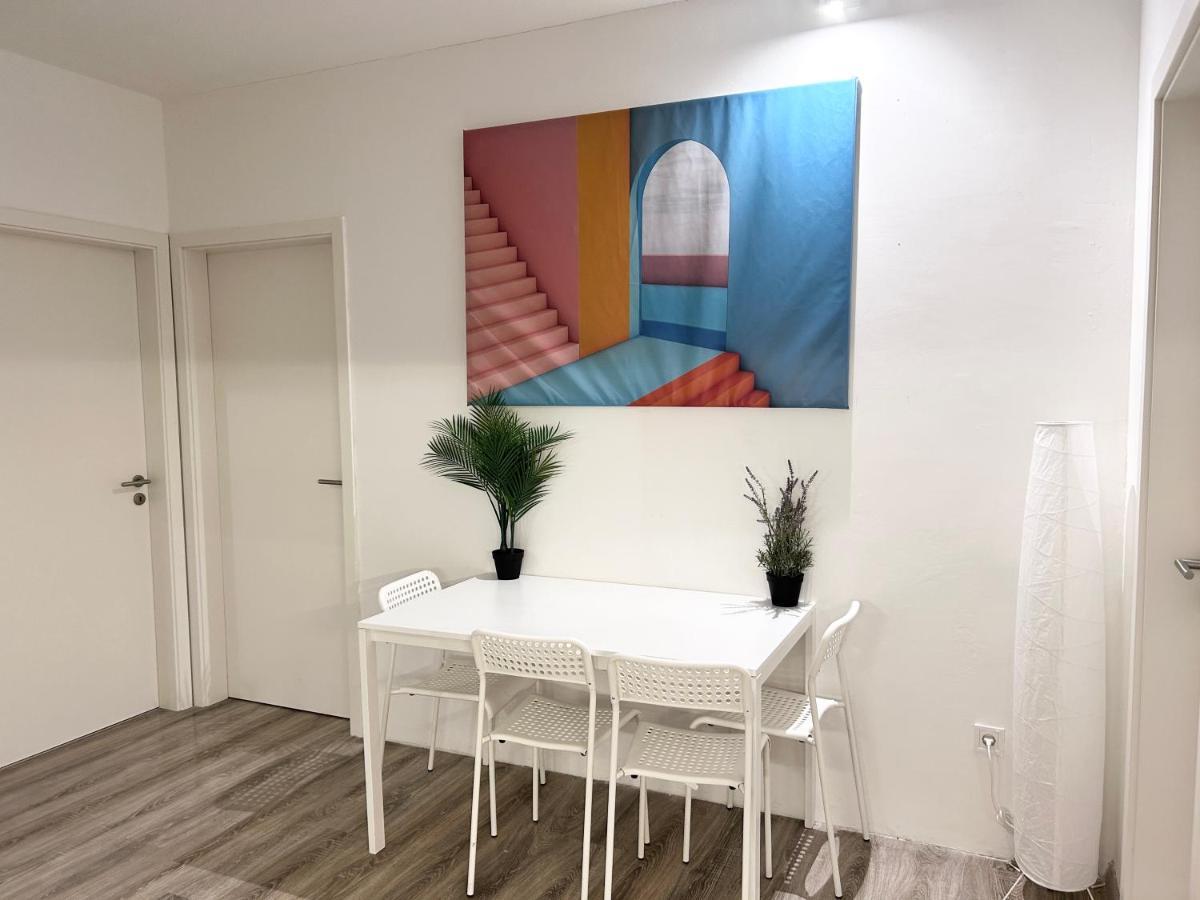 New 2022 Family&Friends Downtown Ac 3Br 2Ba Free Parking Big Balcony Near Metro&Train Station Self Check-In Apt Budapest Luaran gambar
