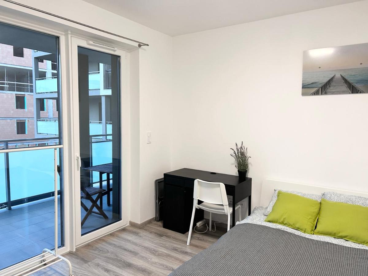 New 2022 Family&Friends Downtown Ac 3Br 2Ba Free Parking Big Balcony Near Metro&Train Station Self Check-In Apt Budapest Luaran gambar
