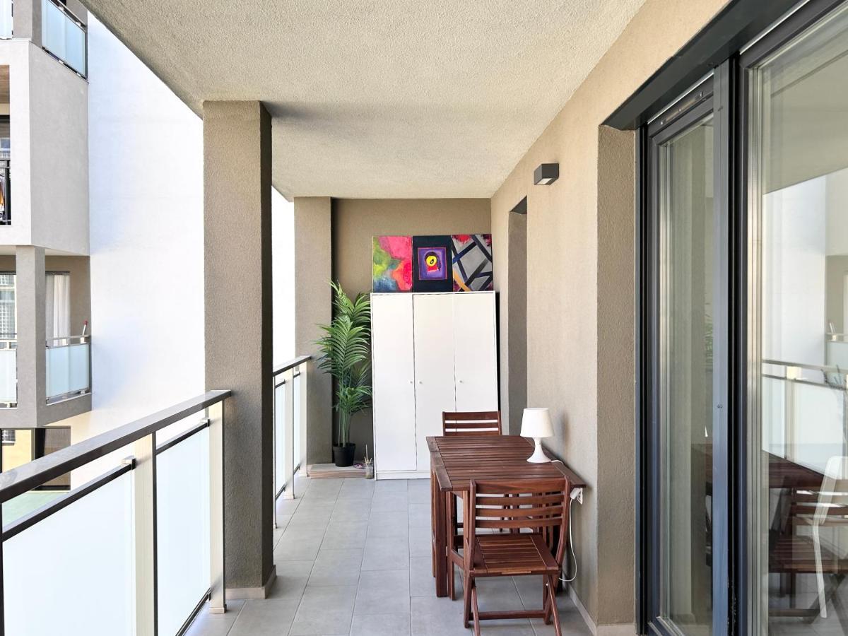 New 2022 Family&Friends Downtown Ac 3Br 2Ba Free Parking Big Balcony Near Metro&Train Station Self Check-In Apt Budapest Luaran gambar