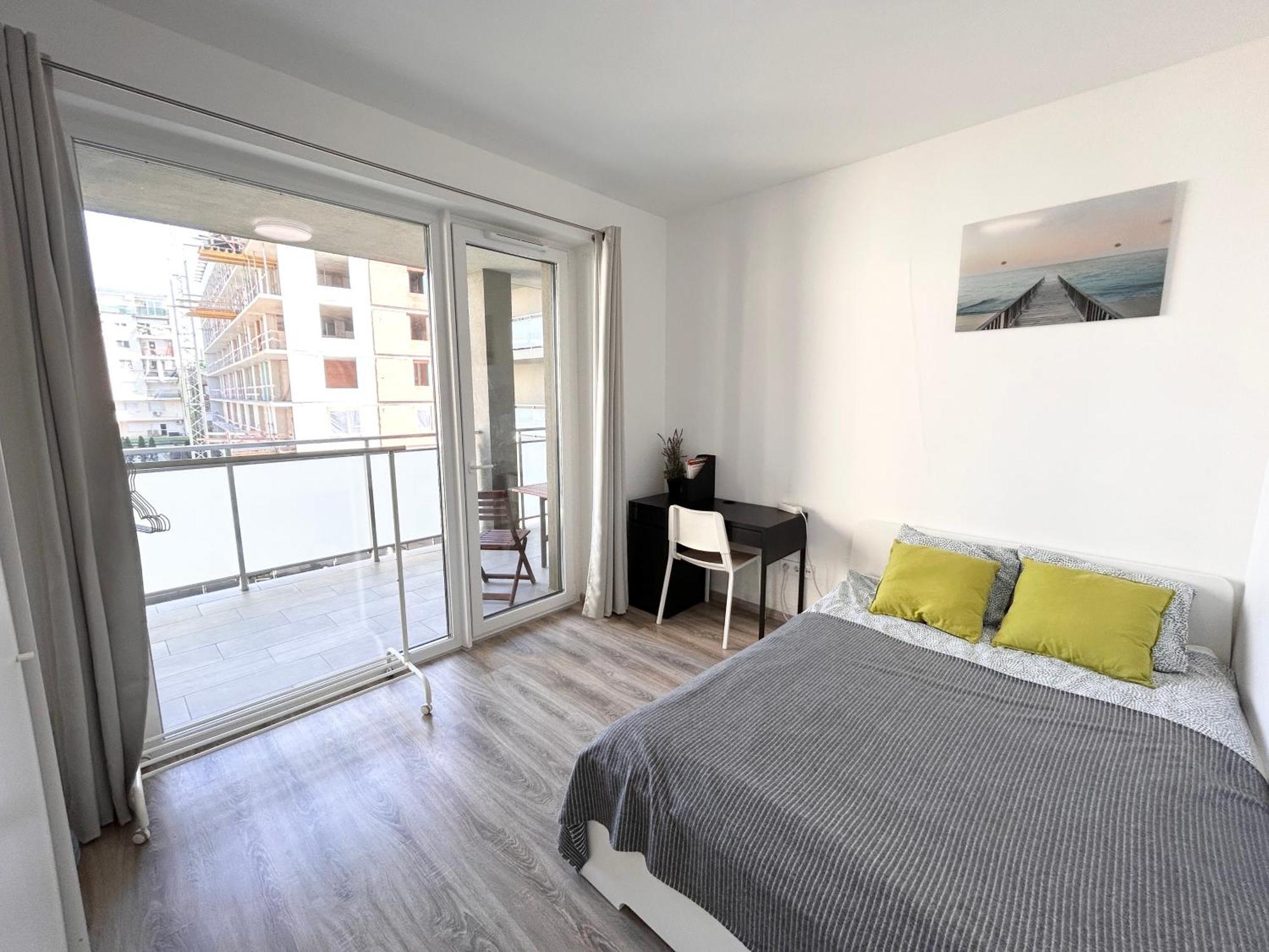 New 2022 Family&Friends Downtown Ac 3Br 2Ba Free Parking Big Balcony Near Metro&Train Station Self Check-In Apt Budapest Luaran gambar