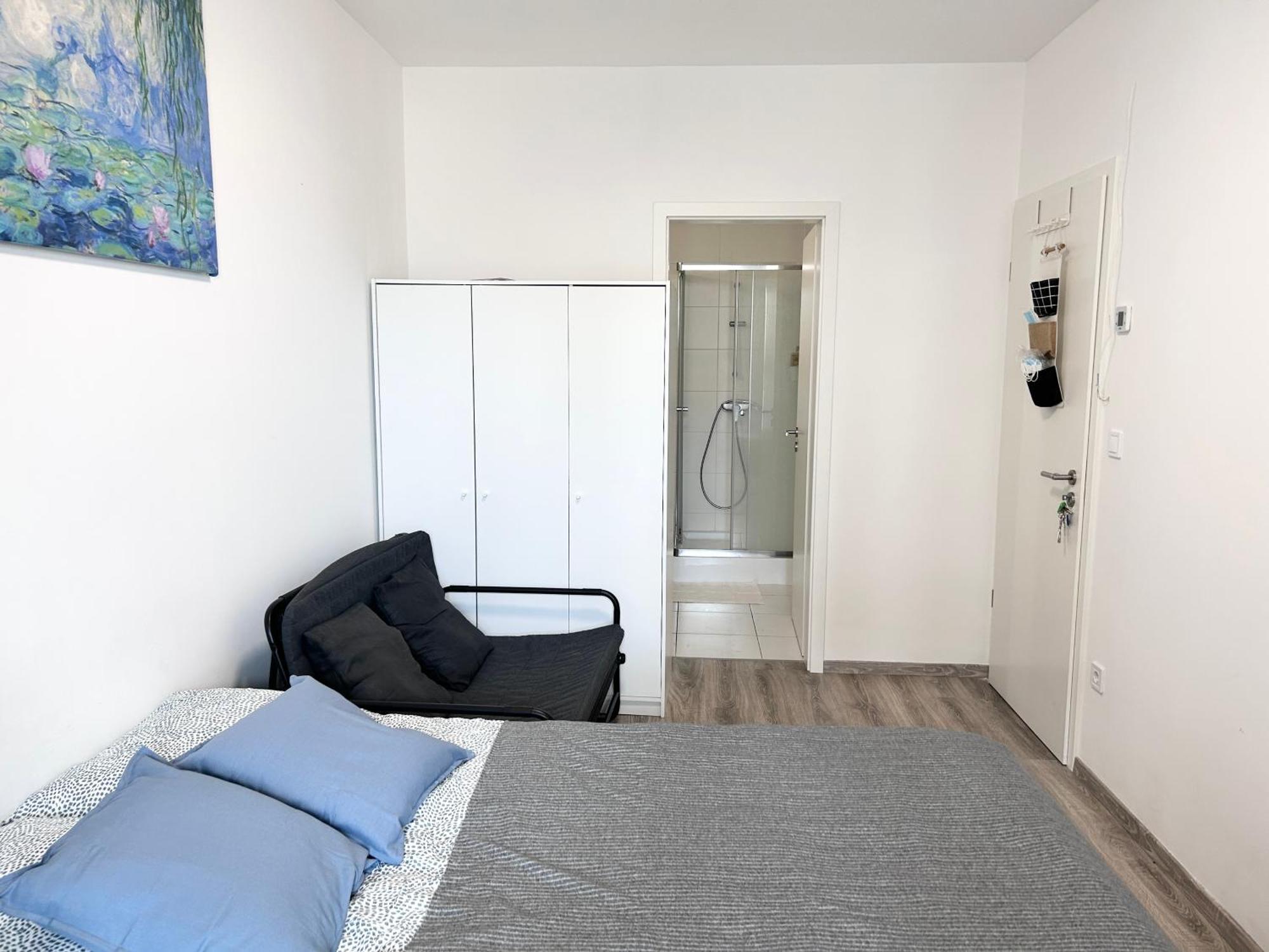 New 2022 Family&Friends Downtown Ac 3Br 2Ba Free Parking Big Balcony Near Metro&Train Station Self Check-In Apt Budapest Luaran gambar