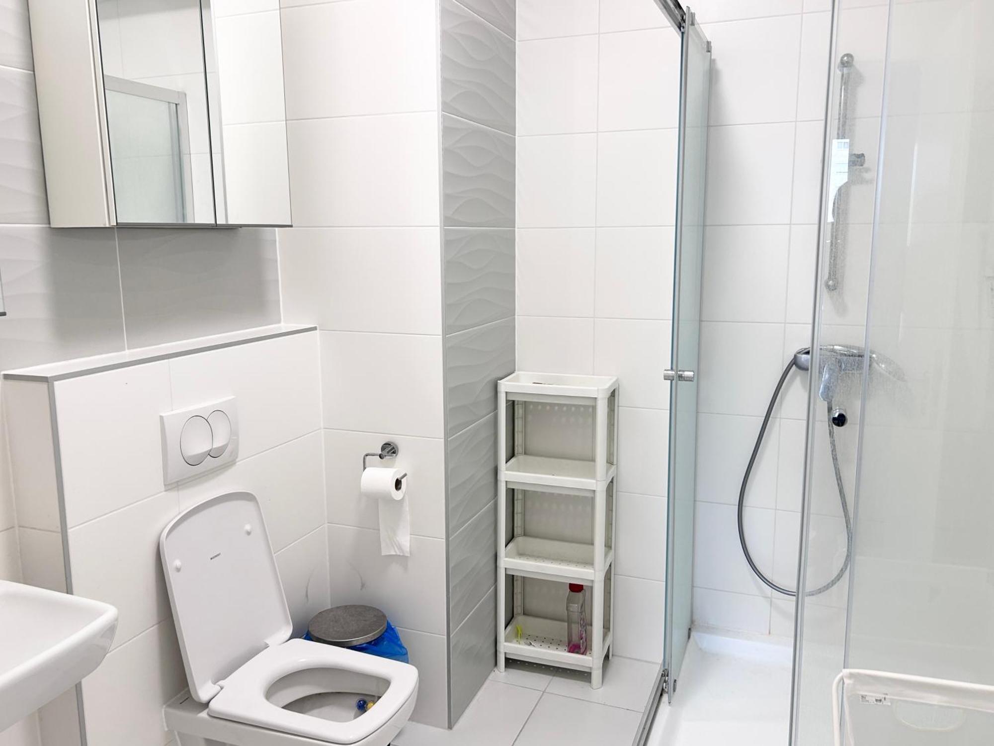 New 2022 Family&Friends Downtown Ac 3Br 2Ba Free Parking Big Balcony Near Metro&Train Station Self Check-In Apt Budapest Luaran gambar